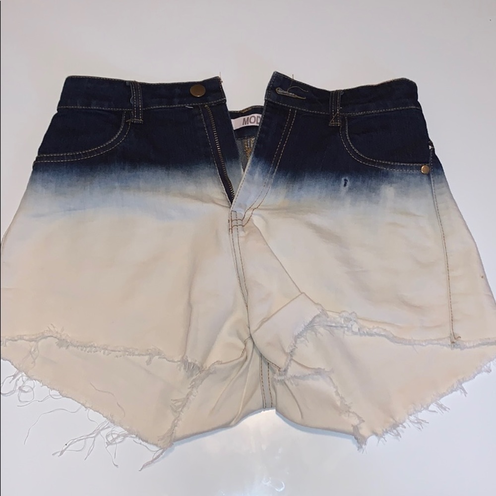 Mod highwaisted jean shorts